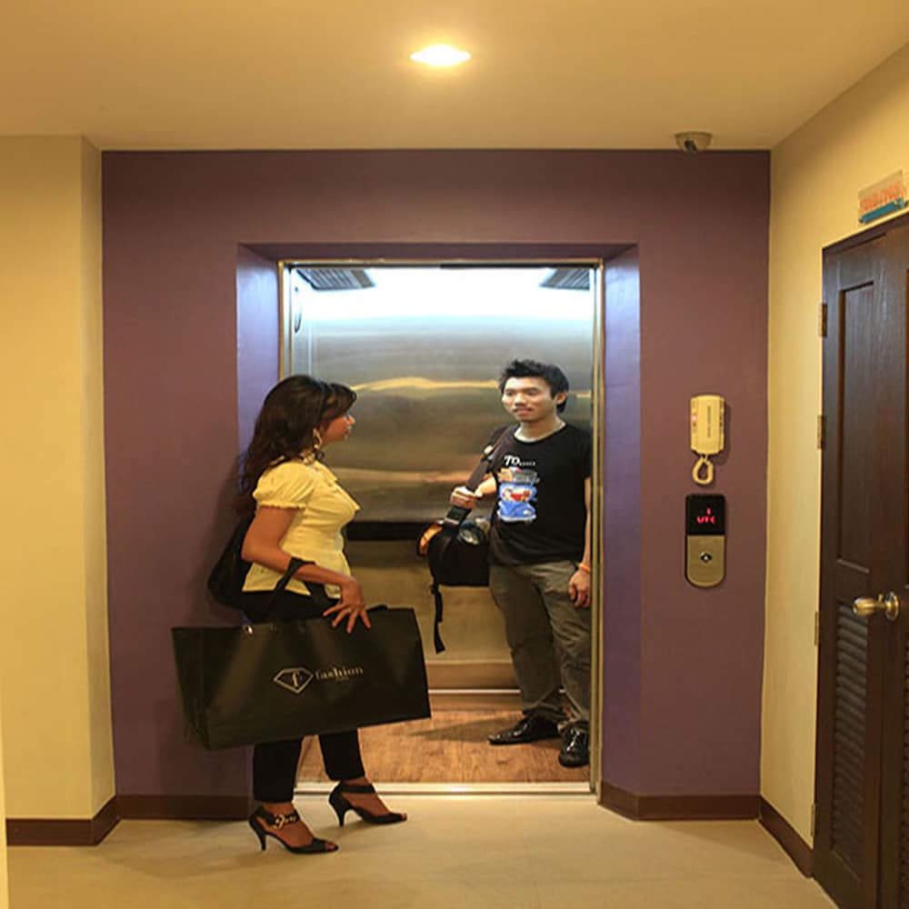 sawasdee hotel sukhumvit soi 8