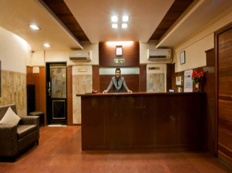 rajhans hotel