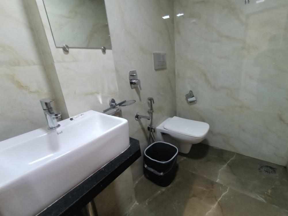hotel beverly plaza us embassy bkc kurla west