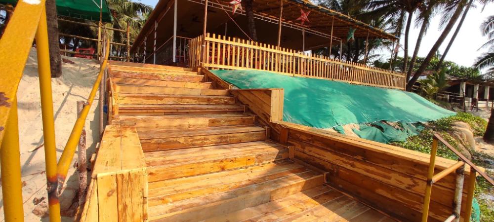 furtados beach front family restaurant rooms wedding venue and party place