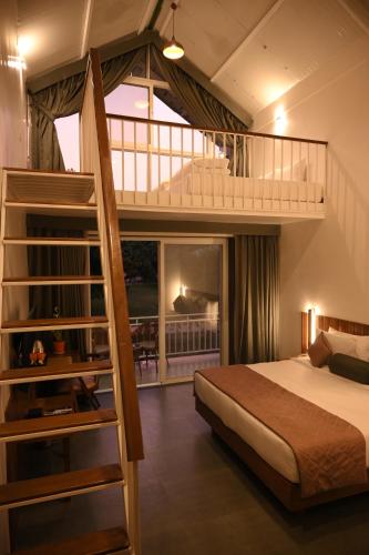 mango leaf lake resort