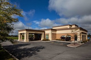 Hampton Inn By Hilton Napanee,Greater Napanee>>Barrie,3 star