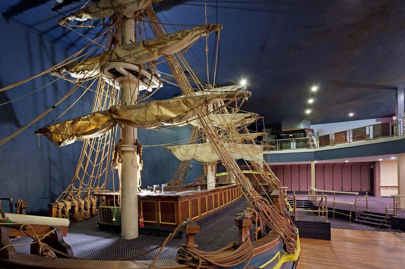 holiday inn hotel and suites nashua