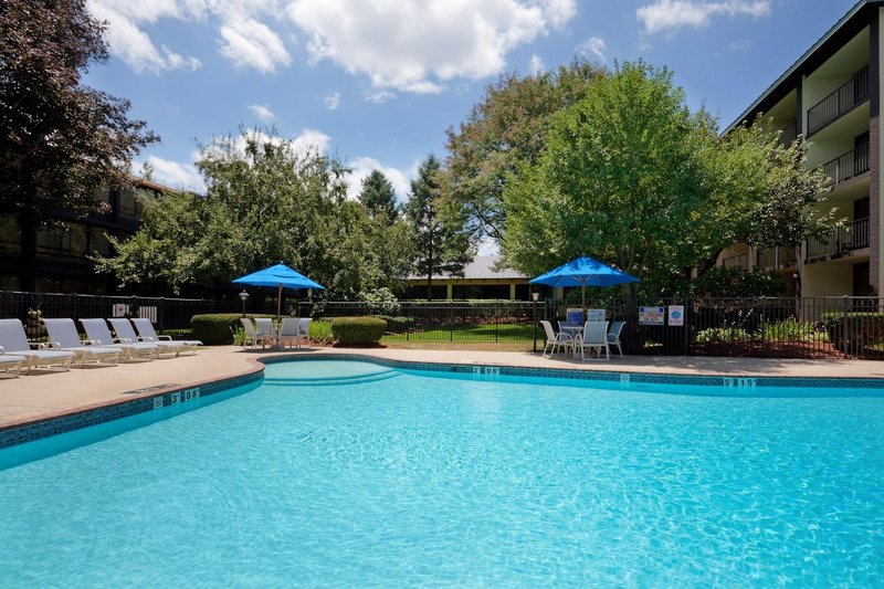 holiday inn hotel and suites nashua