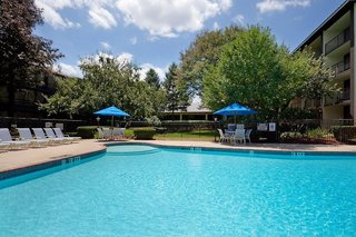 holiday inn hotel and suites nashua