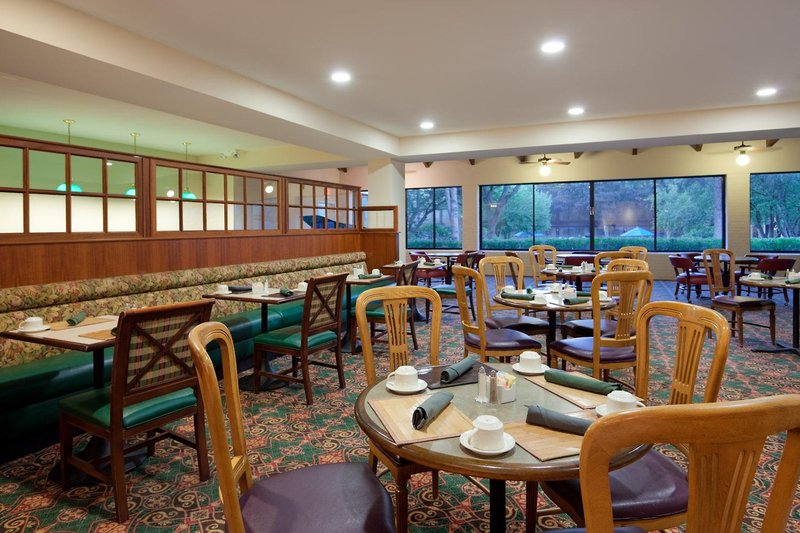 holiday inn hotel and suites nashua