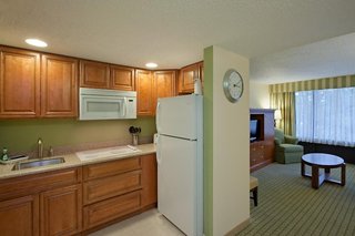 holiday inn hotel and suites nashua