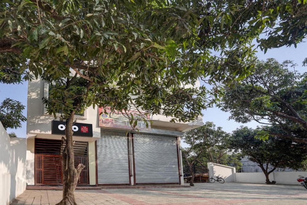 hotel o hira royal palace and lawn