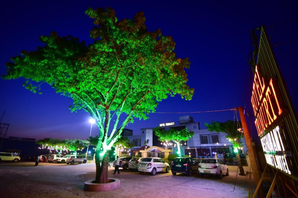 hotel trimurti