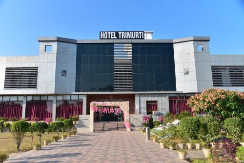 hotel trimurti