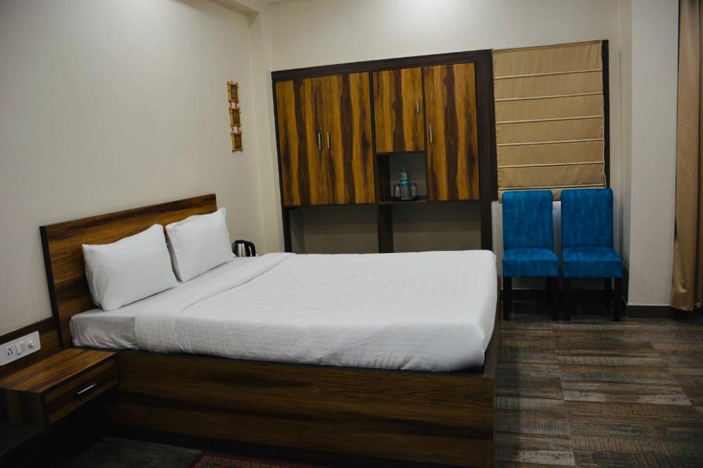 hotel royal residency