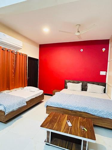 shree radhe krishna hotel