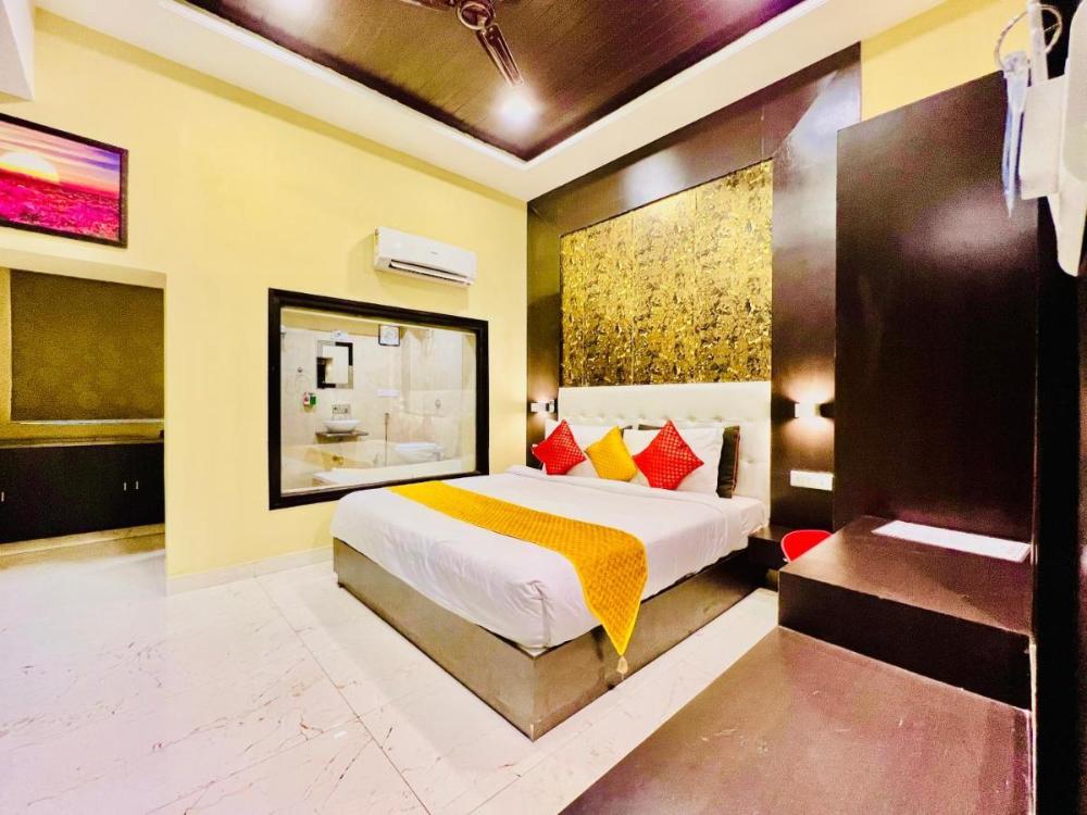 hotel grand udaipur rooftop cafe swimming pool