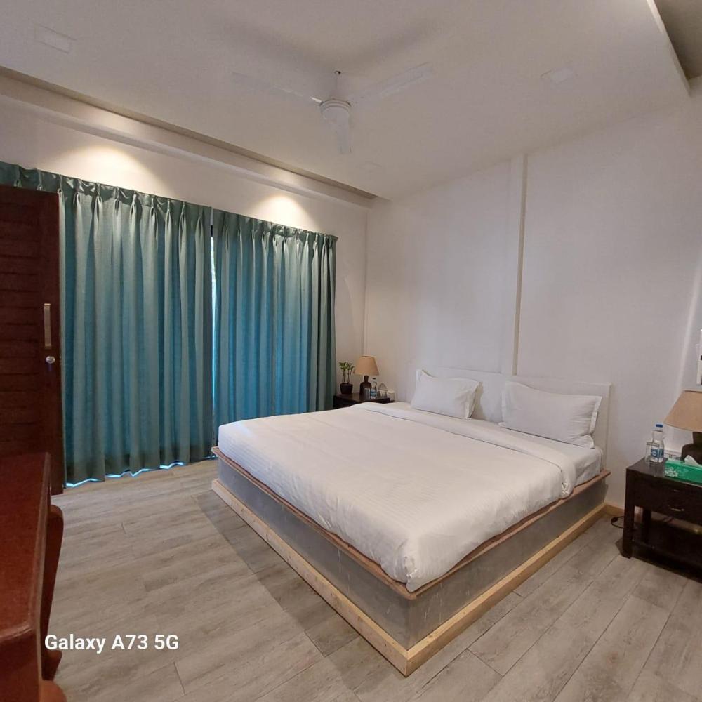 arambol sweet lake resort