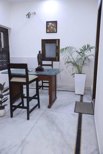 fortune home service apartment 1bhk l 36b saket