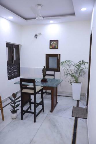 fortune home service apartment 1bhk l 36b saket