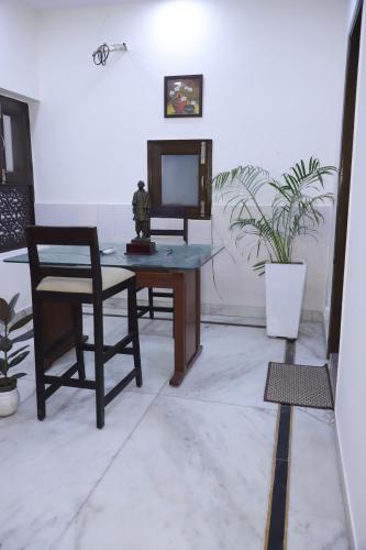fortune home service apartment 1bhk l 36b saket