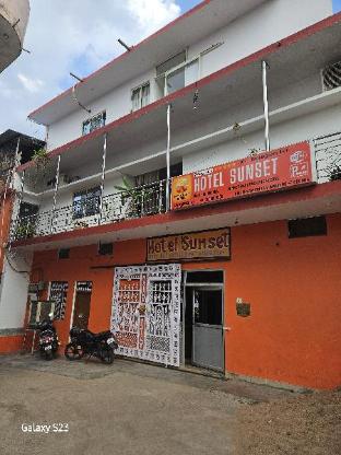 the ortus stays in hotel sunset orchha