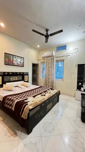 the ortus stays in hotel sunset orchha