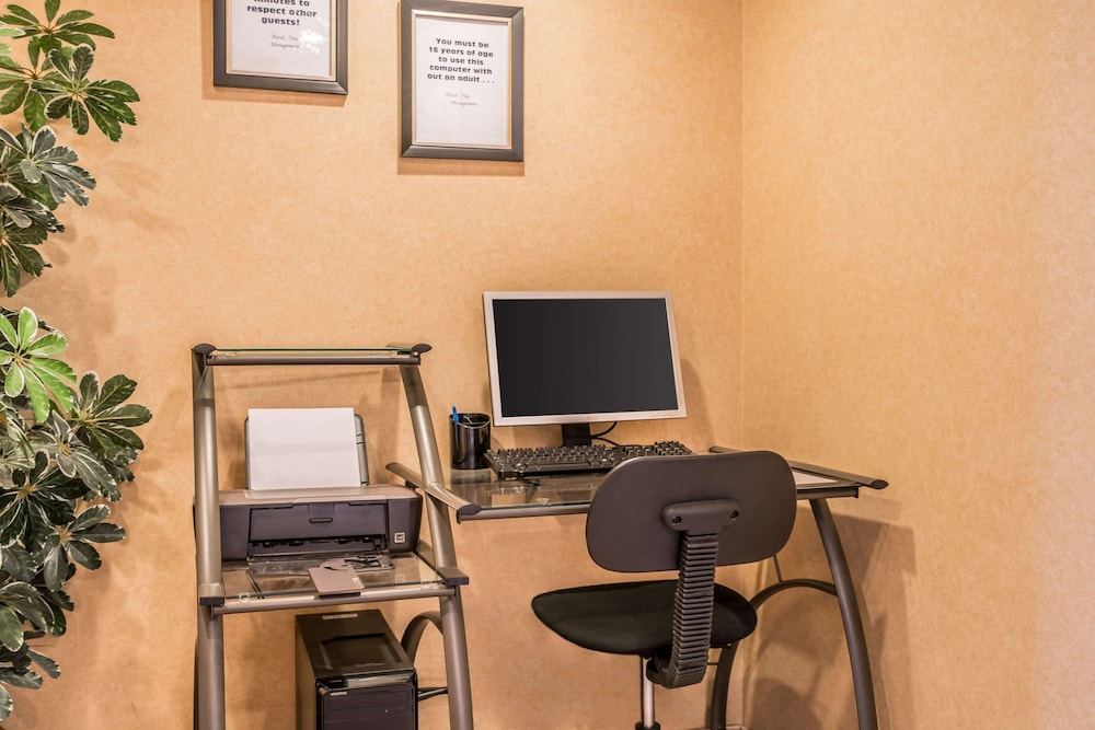 comfort inn and suites