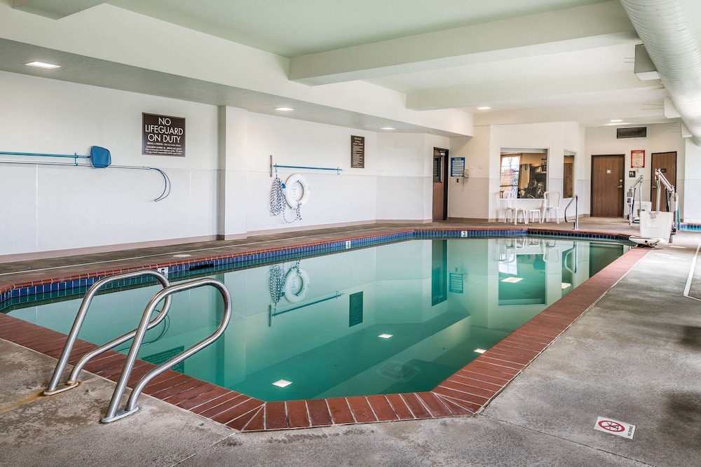 comfort inn and suites