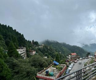 darjeeling hillside inn