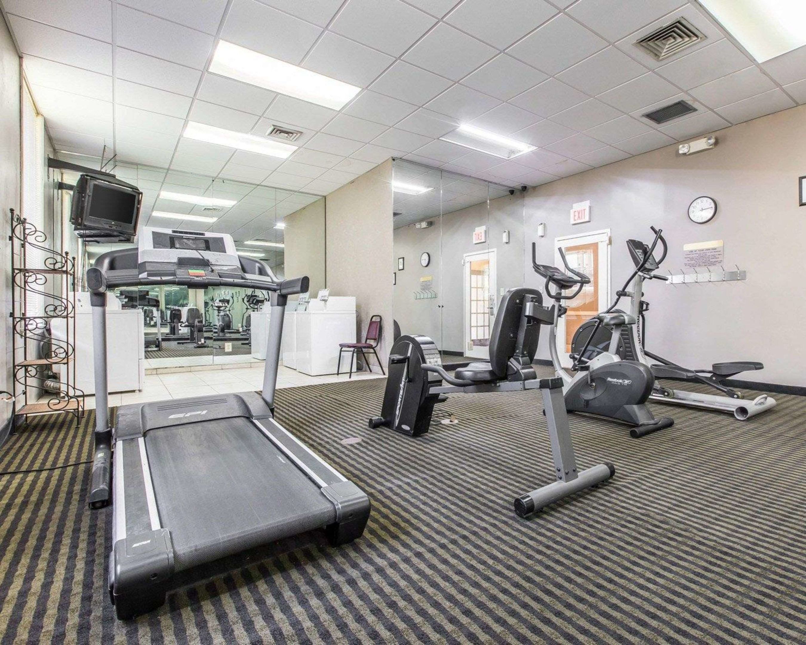 days inn by wyndham hinesville near fort stewart