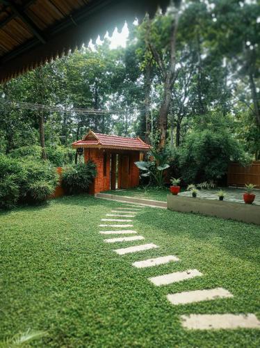 athirappilly sreenilayam heritage resort