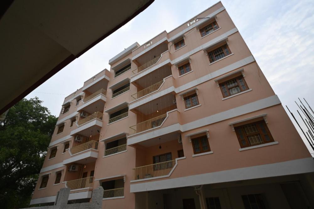 zoomstay 3bhk apartments