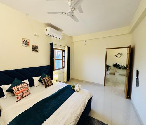 zoomstay 3bhk apartments
