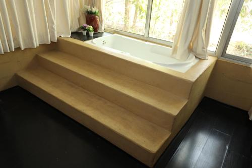 aranya phansad resort