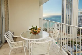 pacific monarch hotel