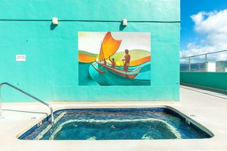 pacific monarch hotel