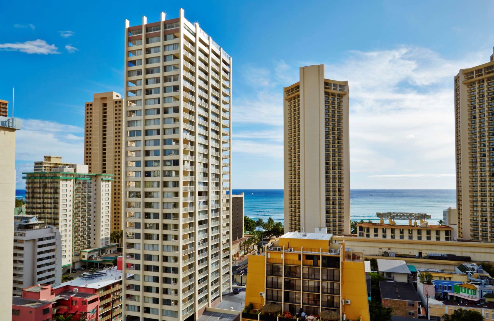 pacific monarch hotel