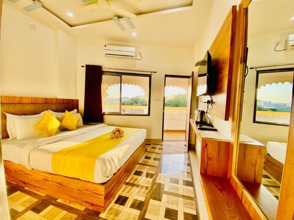 hotel vallabh with lake facing balcony