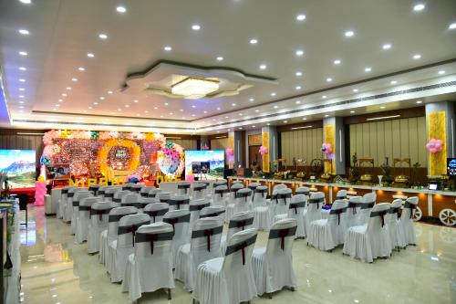 divine hotel and resorts