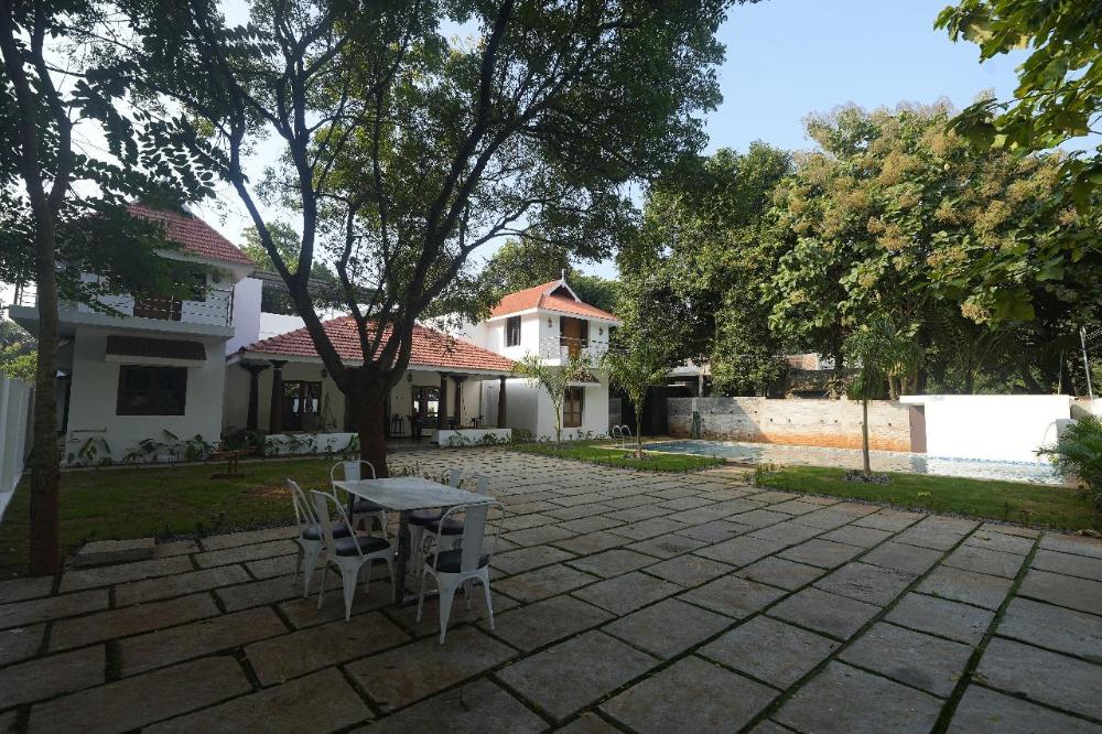 courtyard castle heritage resort