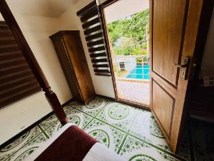 courtyard castle heritage resort