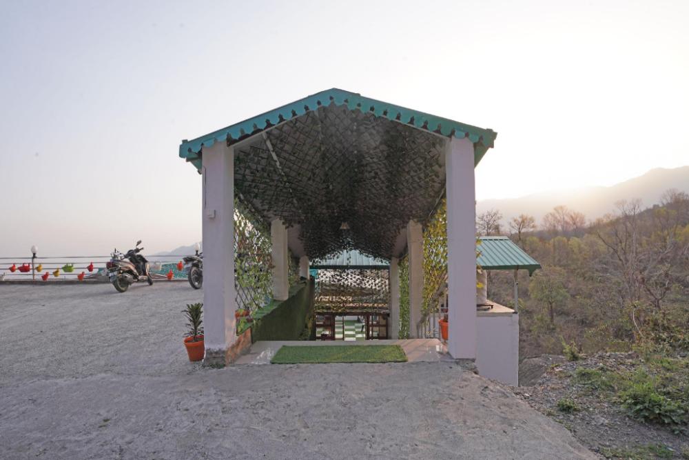 hotel o aditya residency uk04