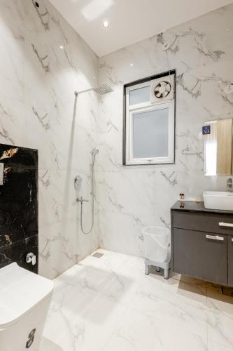 lime tree bnb pari chowk