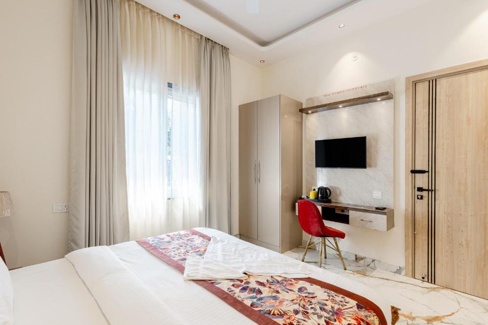 lime tree bnb pari chowk