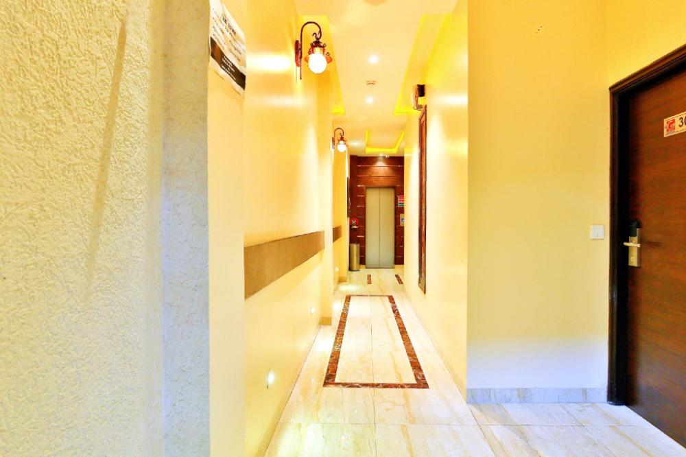 hotel urban galaxy near golden temple