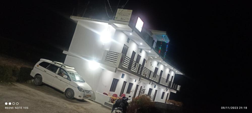 anand home stay and hotel phata
