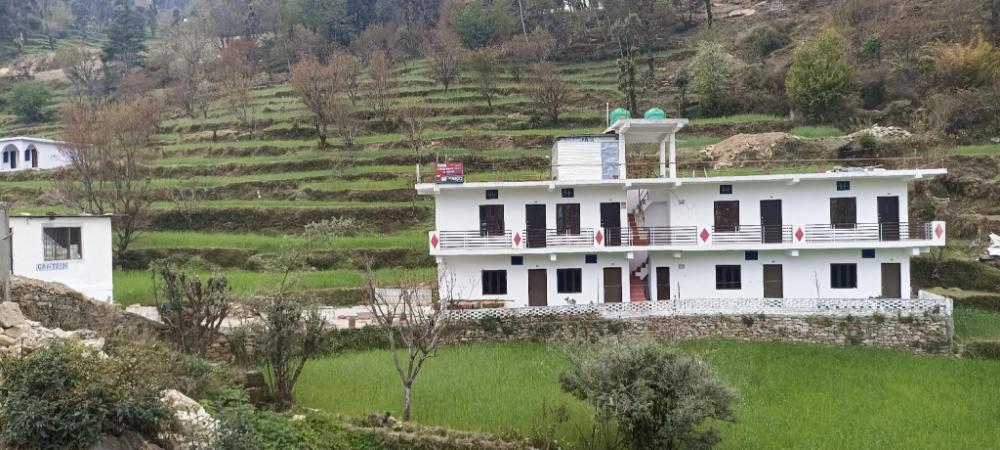 anand home stay and hotel phata