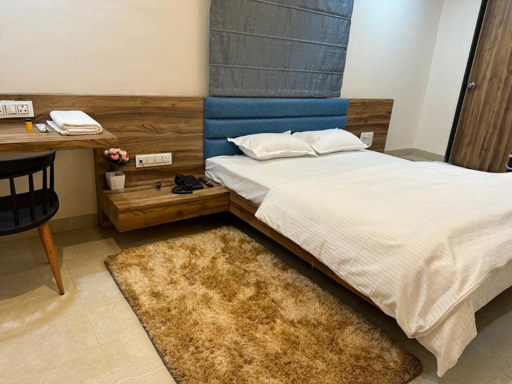 hotel atithi inn akluj