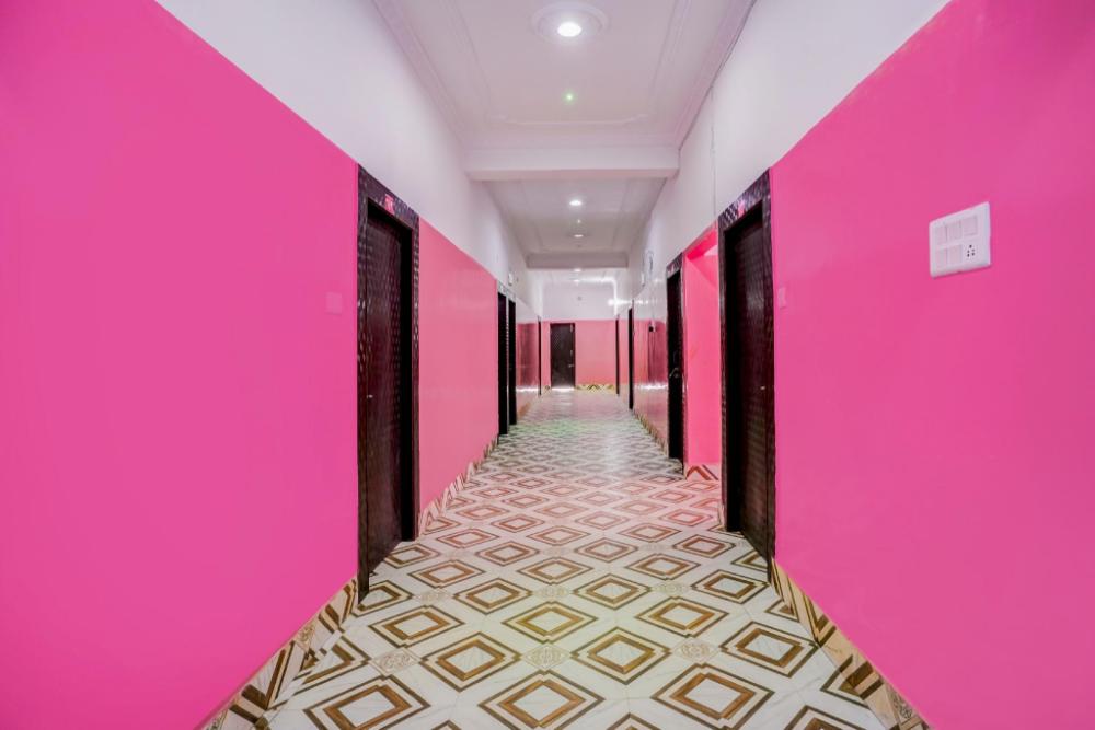 hotel om palace and banquet hall