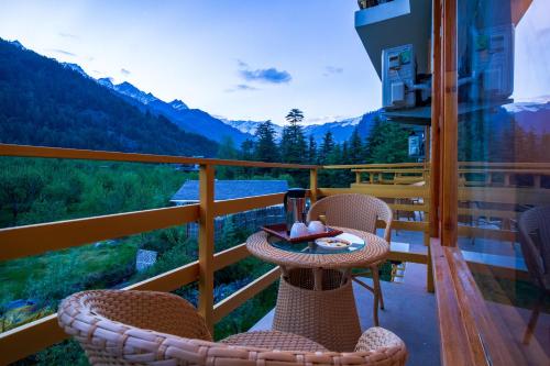 tripli hotels namaste manali