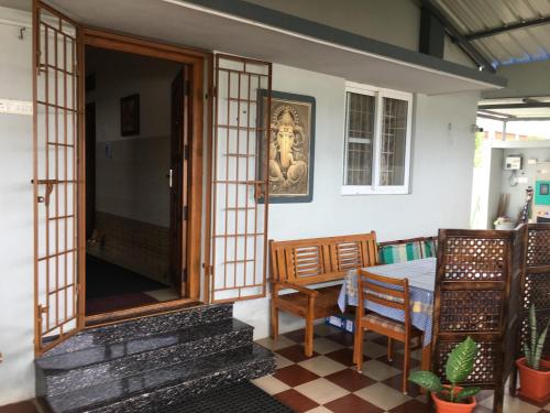 shantham service apartments kinathukadavu pollachi