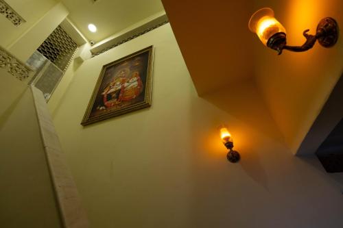 sheel mahal close to hawa mahal