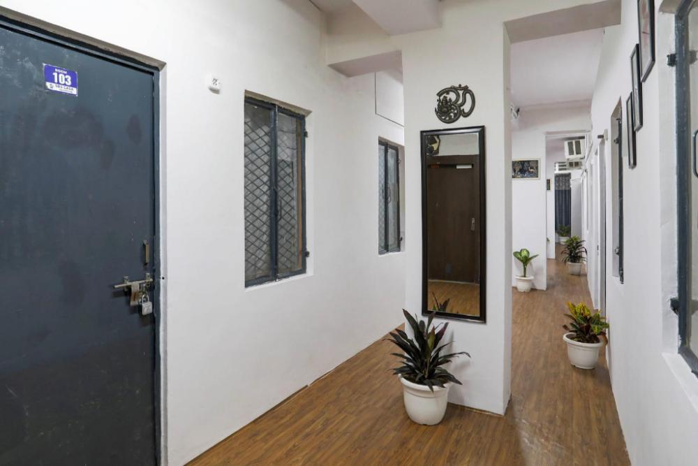 super hotel o malviya nagar inn